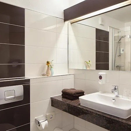 诺蒂卡弗利森霍夫酒店 4*